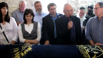 לאחר 11 שנה: ביקור ראשון באור יום של שדולת א”י בקבר יוסף
